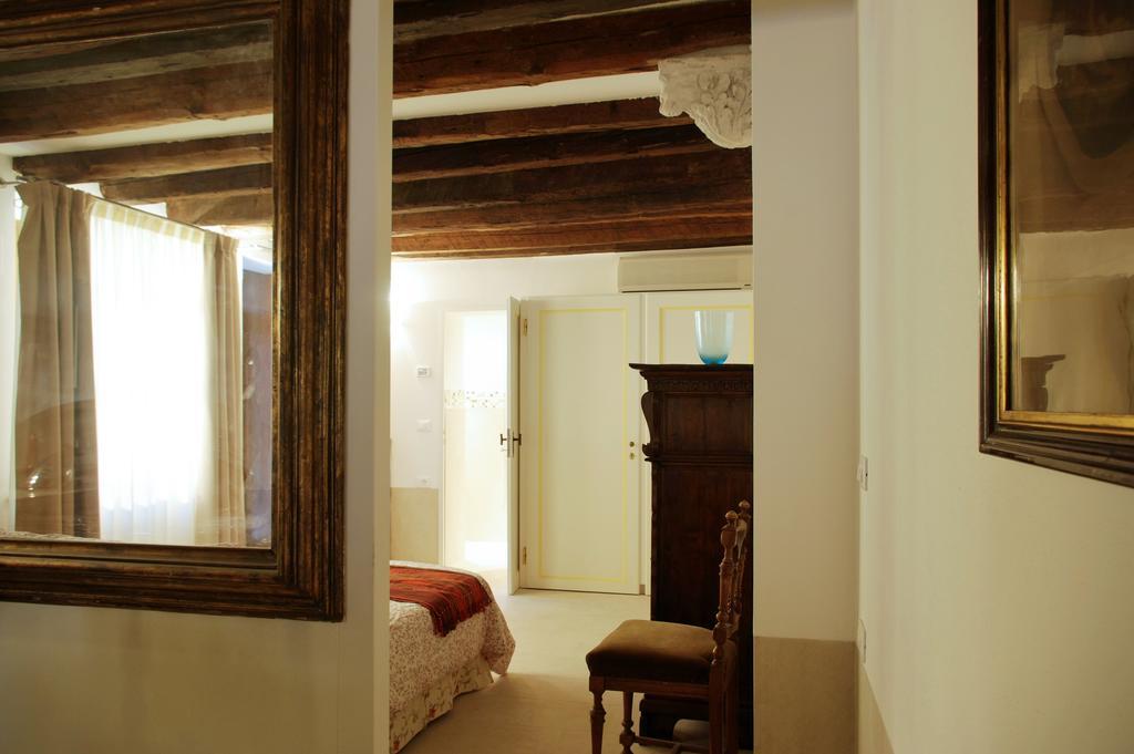 Appartamento Corte Bragadin Veneţia Cameră foto